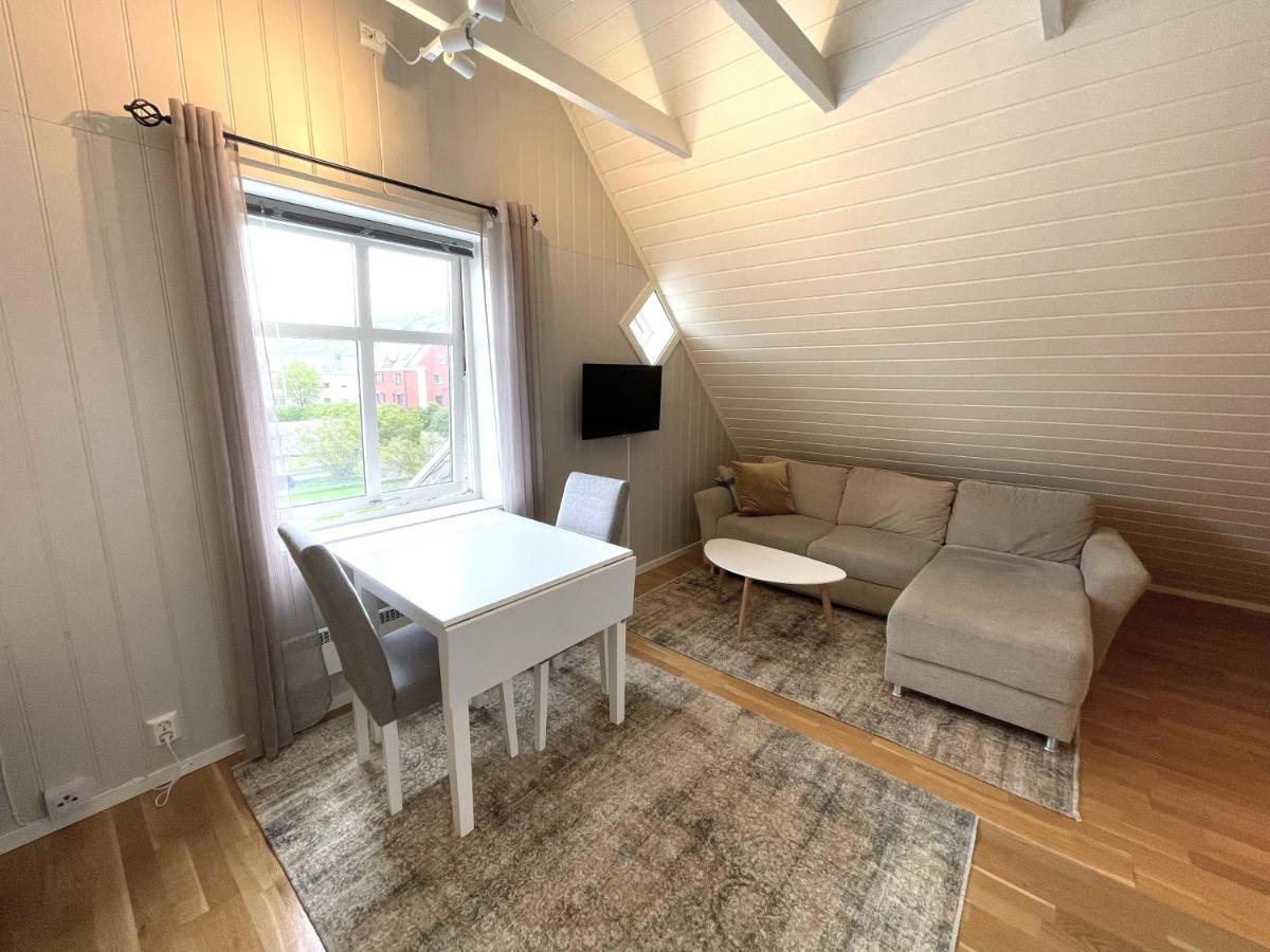 Presttind - Studio Apartment With Free Parking Narvik Bagian luar foto